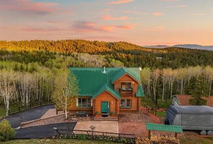 Colorado Mountain Cabin Overlooking Pikes Peak - Woodland Park, Colorado