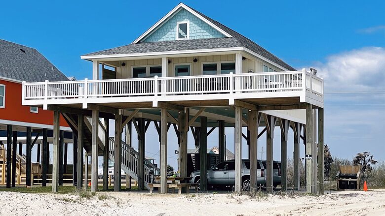 Beachfront Escape on the Bolivar Peninsula - Port Bolivar, Texas