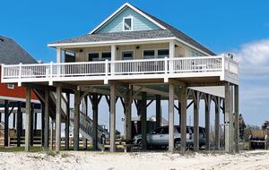 Beachfront Escape on the Bolivar Peninsula - Port Bolivar, Texas