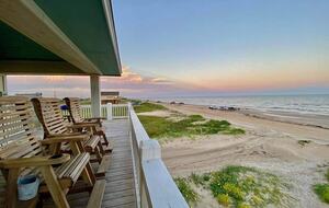 Beachfront Escape on the Bolivar Peninsula - Port Bolivar, Texas