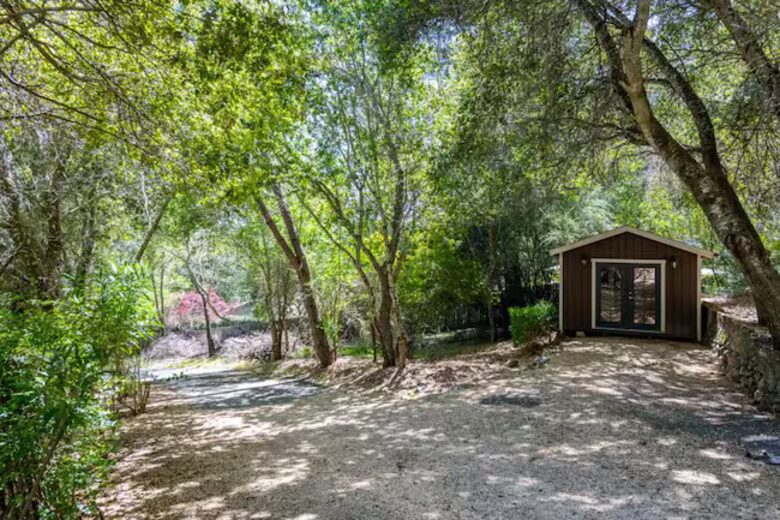 Private Calistoga Estate Surrounded by Woodlands - Calistoga, California