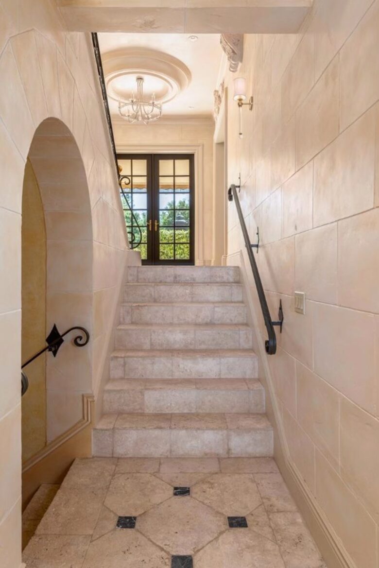 Private Calistoga Estate Surrounded by Woodlands - Calistoga, California