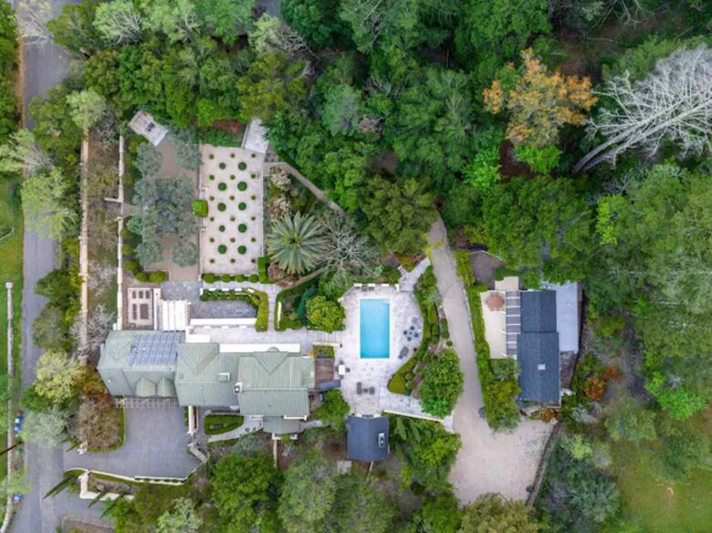 Private Calistoga Estate Surrounded by Woodlands - Calistoga, California