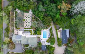 Private Calistoga Estate Surrounded by Woodlands - Calistoga, California