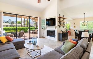 Palm Desert Country Club Retreat Near El Paseo - Palm Desert, California