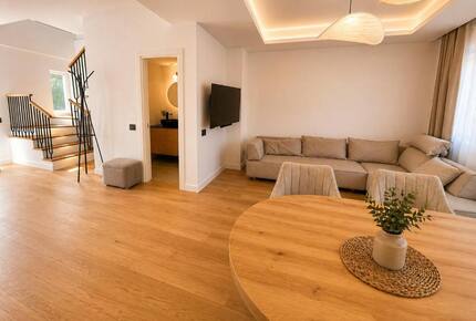 Refined 120 sqm Villa with Garden Views and Modern Comforts - Otopeni, Romania