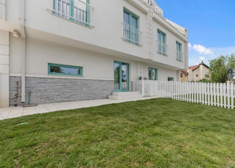 Refined 120 sqm Villa with Garden Views and Modern Comforts - Otopeni, Romania