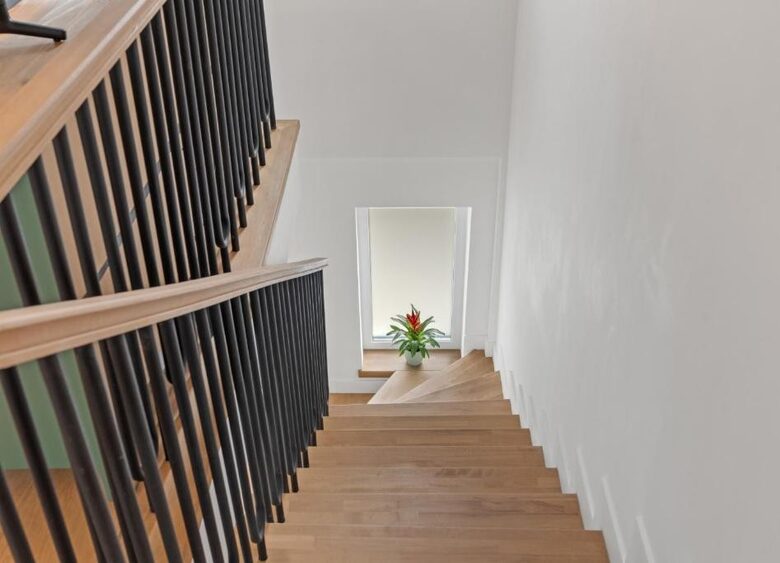 Refined 120 sqm Villa with Garden Views and Modern Comforts - Otopeni, Romania