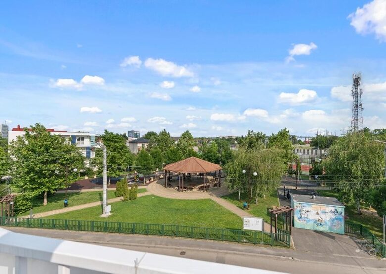 Refined 130 sqm Villa with Garden Views and Modern Comforts - Otopeni, Romania