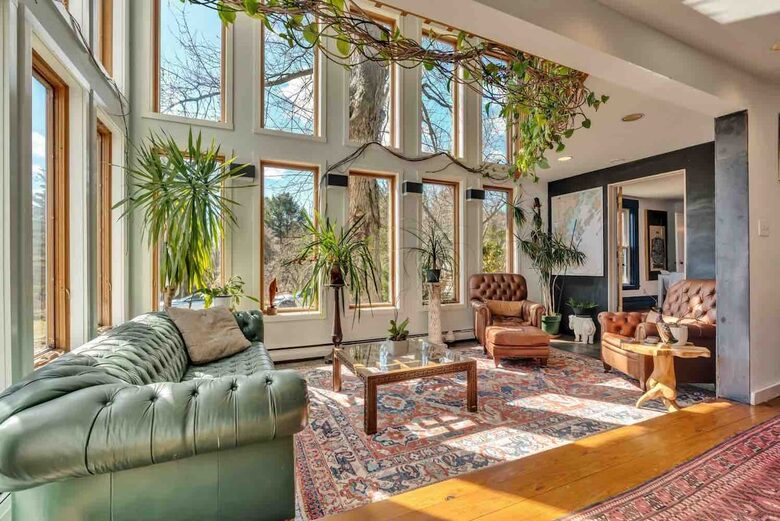 1725 Maine Farmhouse with Pool Near Portland's Waterfront - Falmouth, Maine