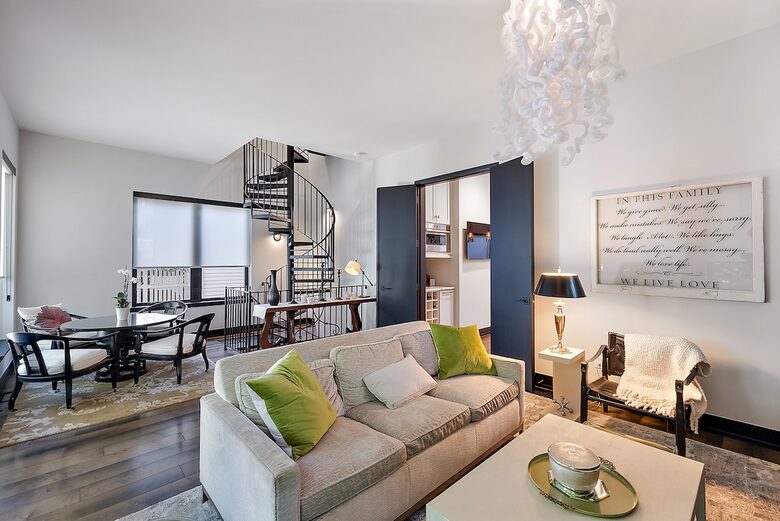 Elegant Royal Oak Escape - Royal Oak, Michigan