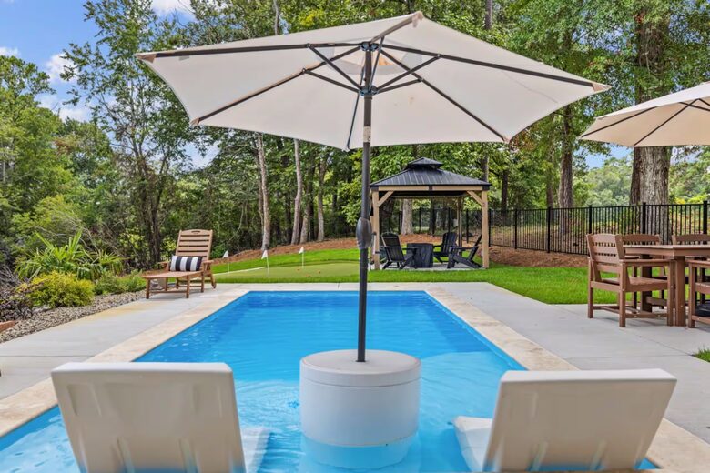 Southern Retreat with Pool and Private Putting Green - Pawleys Island, South Carolina