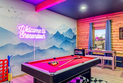 Luray Mountain Lodge with Blue Ridge Views and Private Hot Tub - Luray, Virginia
