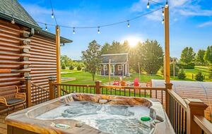 Luray Mountain Lodge with Blue Ridge Views and Private Hot Tub - Luray, Virginia