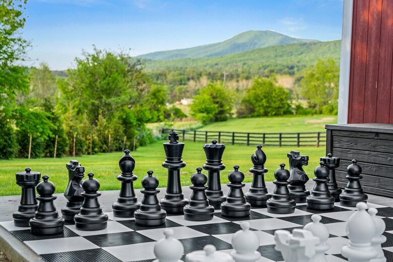 Luray Mountain Lodge with Blue Ridge Views and Private Hot Tub - Luray, Virginia
