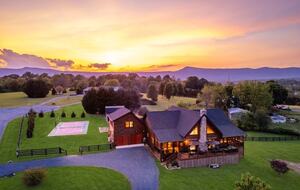 Luray Mountain Lodge with Blue Ridge Views and Private Hot Tub - Luray, Virginia