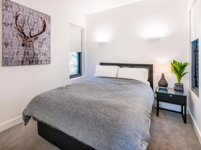 Designer Coogee Apartment with Entertainer’s Terrace - Sydney, Australia