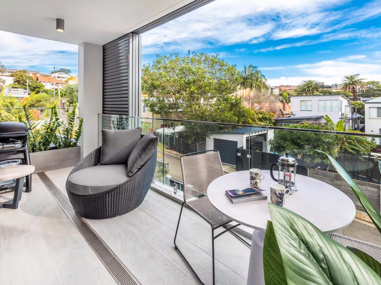 Designer Coogee Apartment with Entertainer’s Terrace - Sydney, Australia
