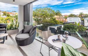 Designer Coogee Apartment with Entertainer’s Terrace - Sydney, Australia