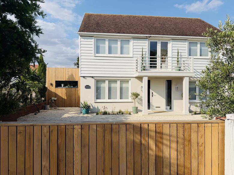 Coastal Scandinavian Inspired Retreat, dog friendly - Earnley, United Kingdom