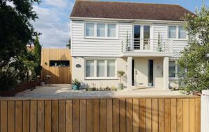 Coastal Scandinavian Inspired Retreat, dog friendly - Earnley, United Kingdom