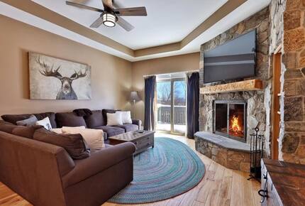 Okemo Mountain Getaway with Ski-In/Ski-Out Access - Ludlow, Vermont
