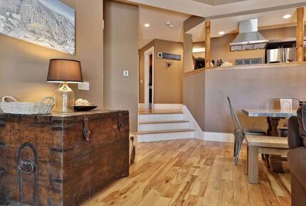Okemo Mountain Getaway with Ski-In/Ski-Out Access - Ludlow, Vermont