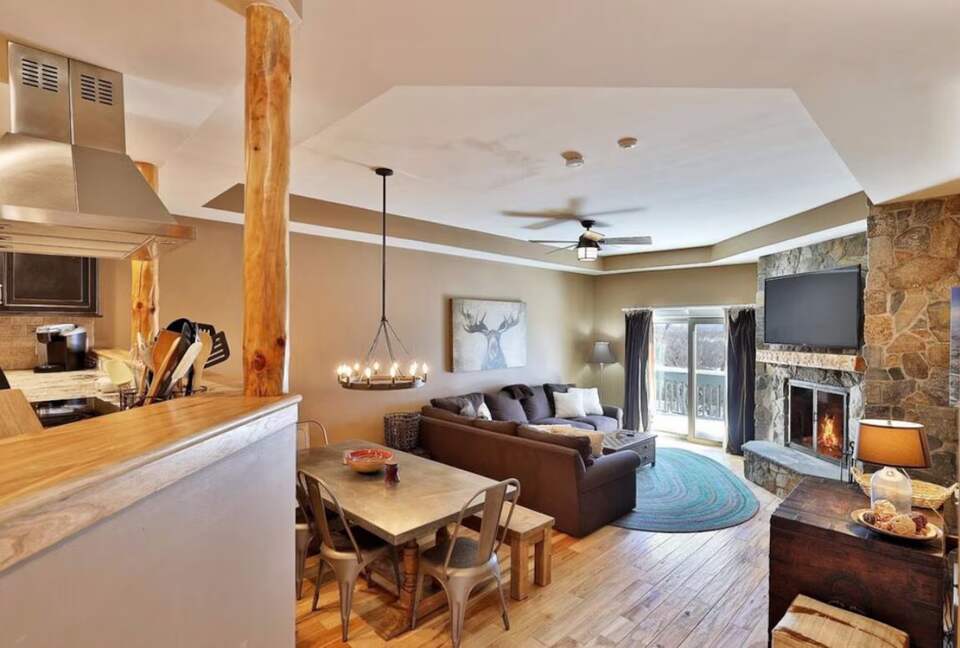 Okemo Mountain Getaway with Ski-In/Ski-Out Access - Ludlow, Vermont