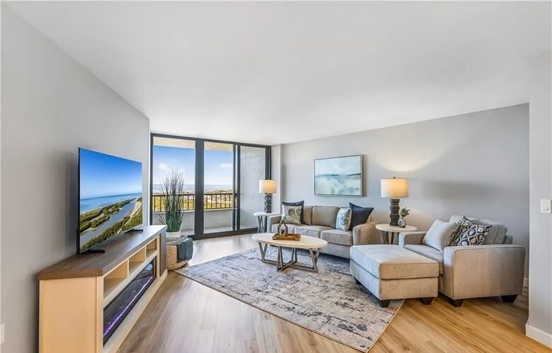 19th-Floor Beachfront Penthouse with Sweeping Gulf Views - Marco Island, Florida
