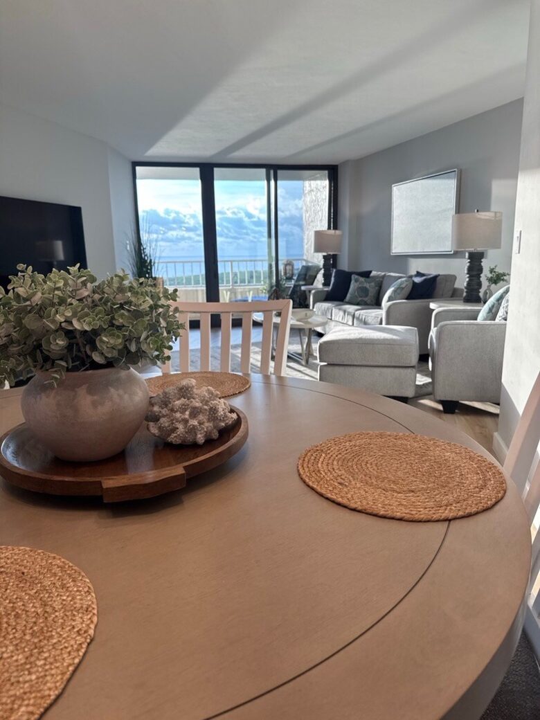 19th-Floor Beachfront Penthouse with Sweeping Gulf Views - Marco Island, Florida
