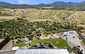 Redding Retreat with Mount Shasta Views, Pool and Sauna - Redding, California