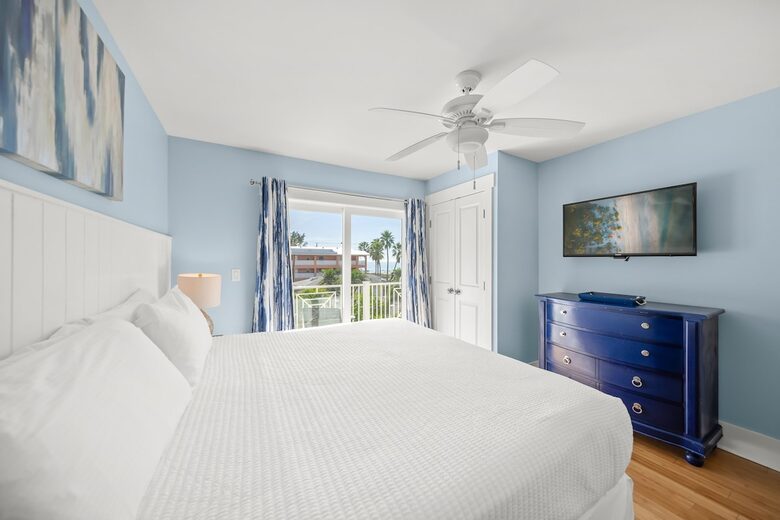 Bradenton Beautiful | Coastal Escape Just 3 Minutes from Bradenton Beach - Bradenton Beach, Florida