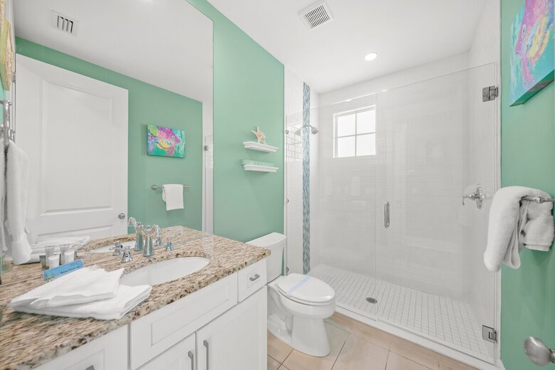 Bradenton Beautiful | Coastal Escape Just 3 Minutes from Bradenton Beach - Bradenton Beach, Florida