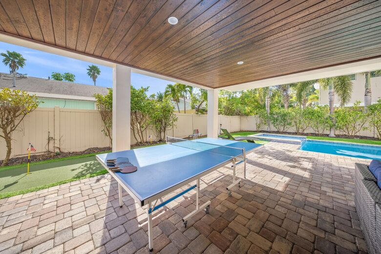 Bradenton Beautiful | Coastal Escape Just 3 Minutes from Bradenton Beach - Bradenton Beach, Florida
