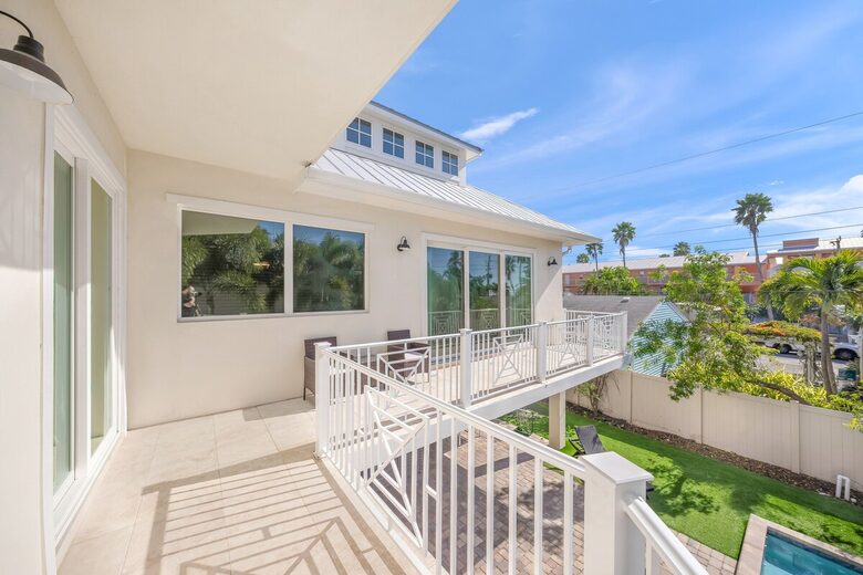 Bradenton Beautiful | Coastal Escape Just 3 Minutes from Bradenton Beach - Bradenton Beach, Florida