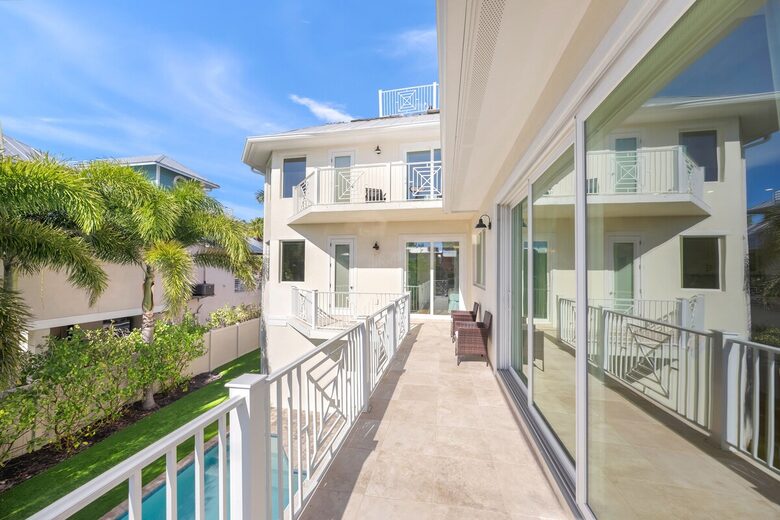 Bradenton Beautiful | Coastal Escape Just 3 Minutes from Bradenton Beach - Bradenton Beach, Florida