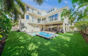 Bradenton Beautiful | Coastal Escape Just 3 Minutes from Bradenton Beach - Bradenton Beach, Florida