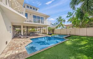 Bradenton Beautiful | Coastal Escape Just 3 Minutes from Bradenton Beach - Bradenton Beach, Florida