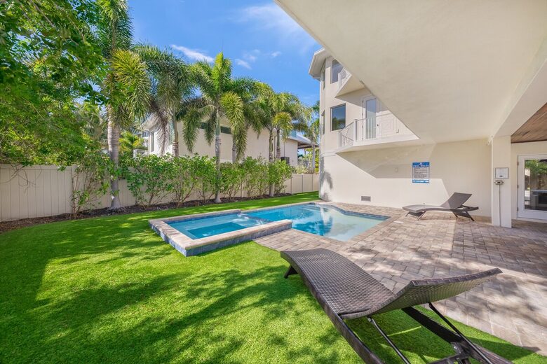 Bradenton Beautiful | Coastal Escape Just 3 Minutes from Bradenton Beach - Bradenton Beach, Florida