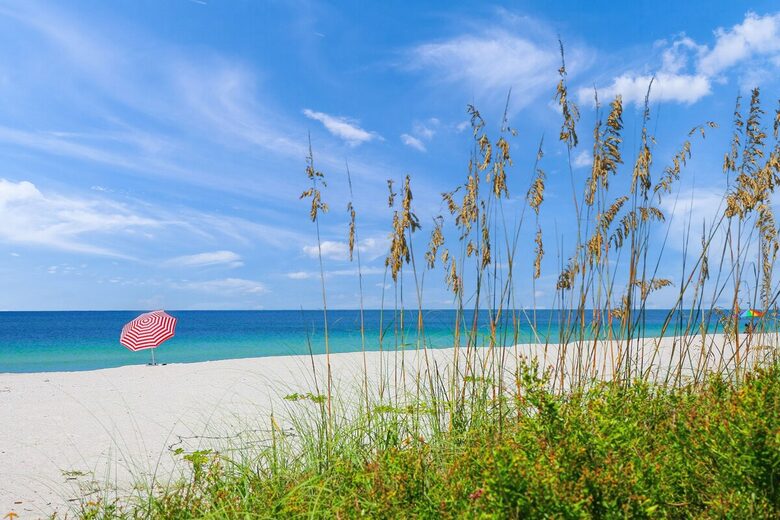 Bradenton Beautiful | Coastal Escape Just 3 Minutes from Bradenton Beach - Bradenton Beach, Florida