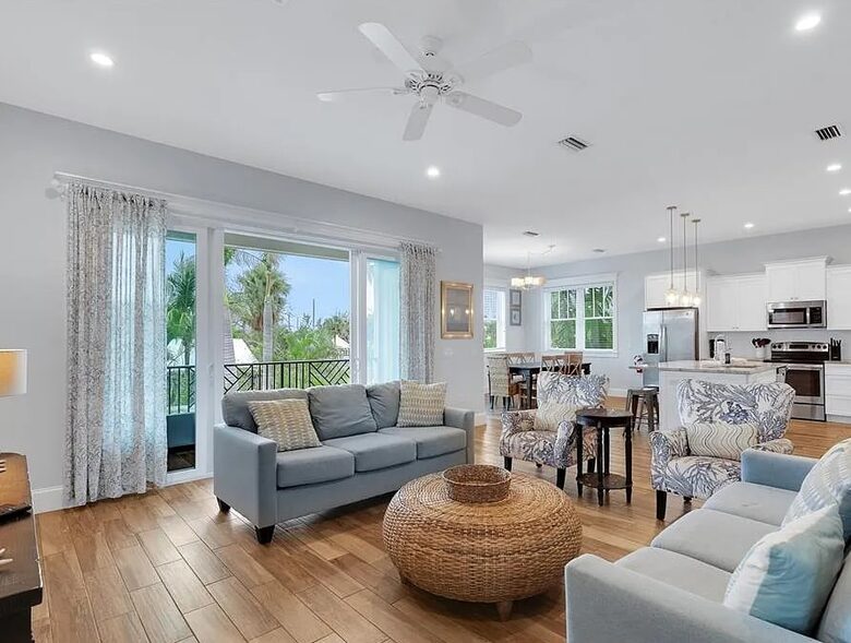 Holmes Beach Haven | Resort-Style Pool and Spa - Holmes Beach, Florida