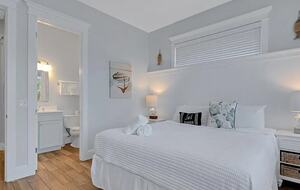 Holmes Beach Haven | Piscine et spa dignes d'un complexe hôtelier - Holmes Beach, Floride