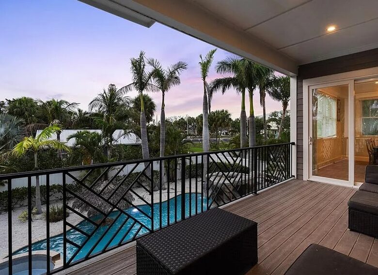 Holmes Beach Haven | Resort-Style Pool and Spa - Holmes Beach, Florida