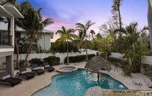 Holmes Beach Haven | Resort-Style Pool and Spa - Holmes Beach, Florida