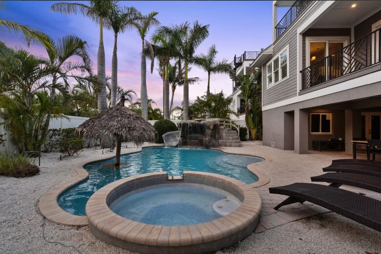 Holmes Beach Haven | Resort-Style Pool and Spa - Holmes Beach, Florida