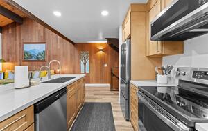 Kings Beach Retreat with Seasonal Pool and Forest Setting - Kings Beach, California