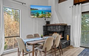Kings Beach Retreat with Seasonal Pool and Forest Setting - Kings Beach, California