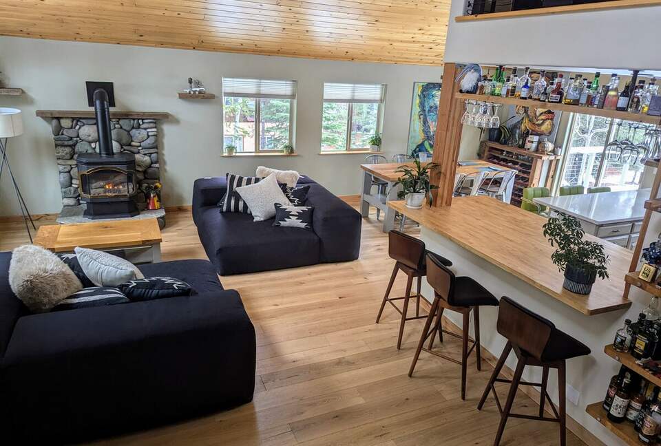Truckee Escape Near Sawtooth Trails and Historic Downtown - Truckee, California