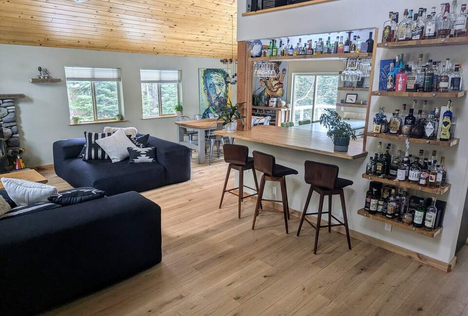 Truckee Escape Near Sawtooth Trails and Historic Downtown - Truckee, California