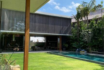 Canggu Design Residence with 20-Metre Pool and Tropical Gardens - canggu, Indonesia